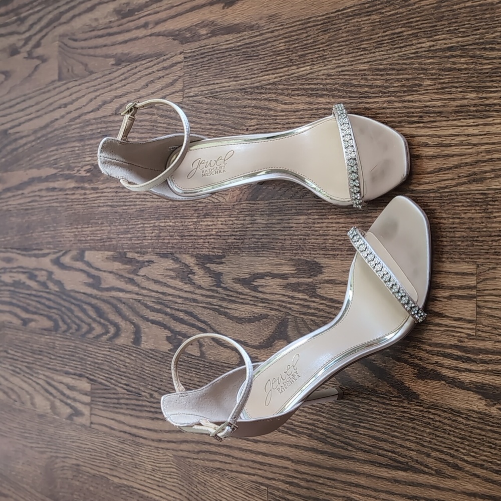 Jewel Badgley Mischka Elegant Beige Heels - Picture 3 of 12
